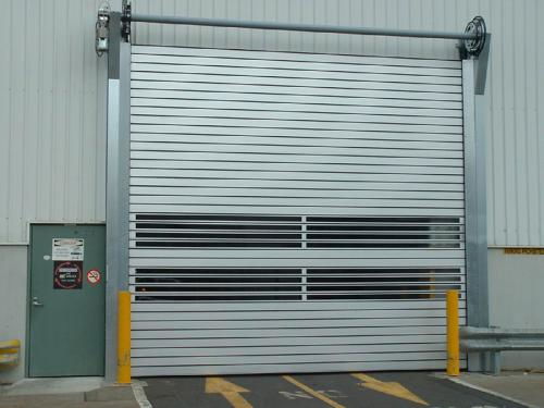 閔行區(qū)木質防火門技術勇創(chuàng)新高，卷簾門電機智能化升級助力建筑安全